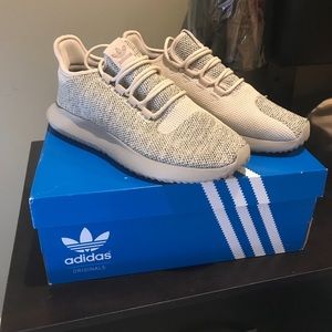 Adidas tubular sz 8